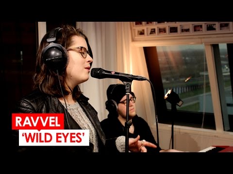 RAVVEL - 'Wild Eyes' (live bij Mattie & Wietze) // Q-music