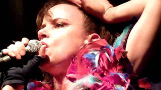 JULIETTE LEWIS - Hard lovin&#39; Woman - Live, Paris 2010