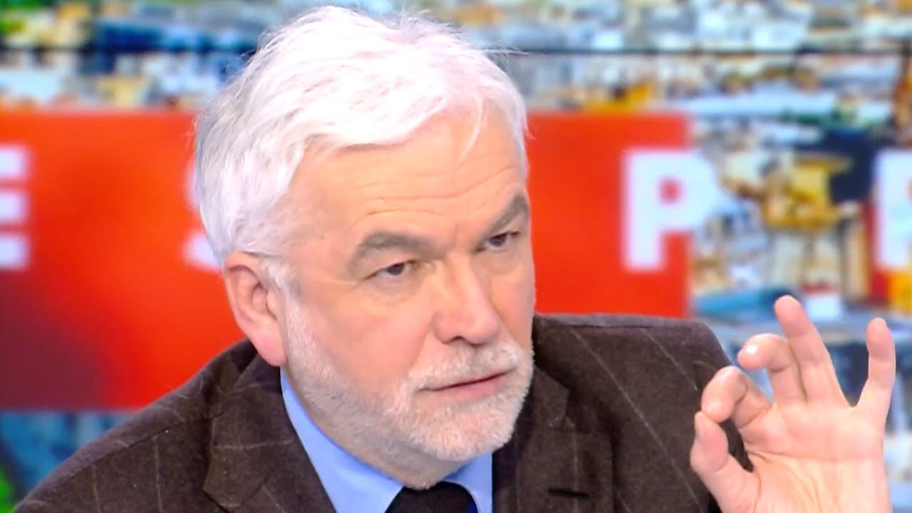 Mariage d’un OQTF : "La France c’est ça ! Il n’y a plus rien à faire" (Pascal Praud)