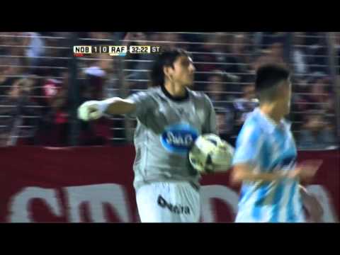 La apilada de Boyé. Newell's 1 - Atl. Rafaela 0. Fecha 7. Primera División 2016.