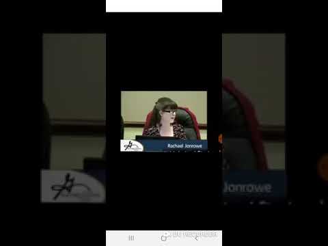 Judge forgets to turn off his mic when going to the bathroom