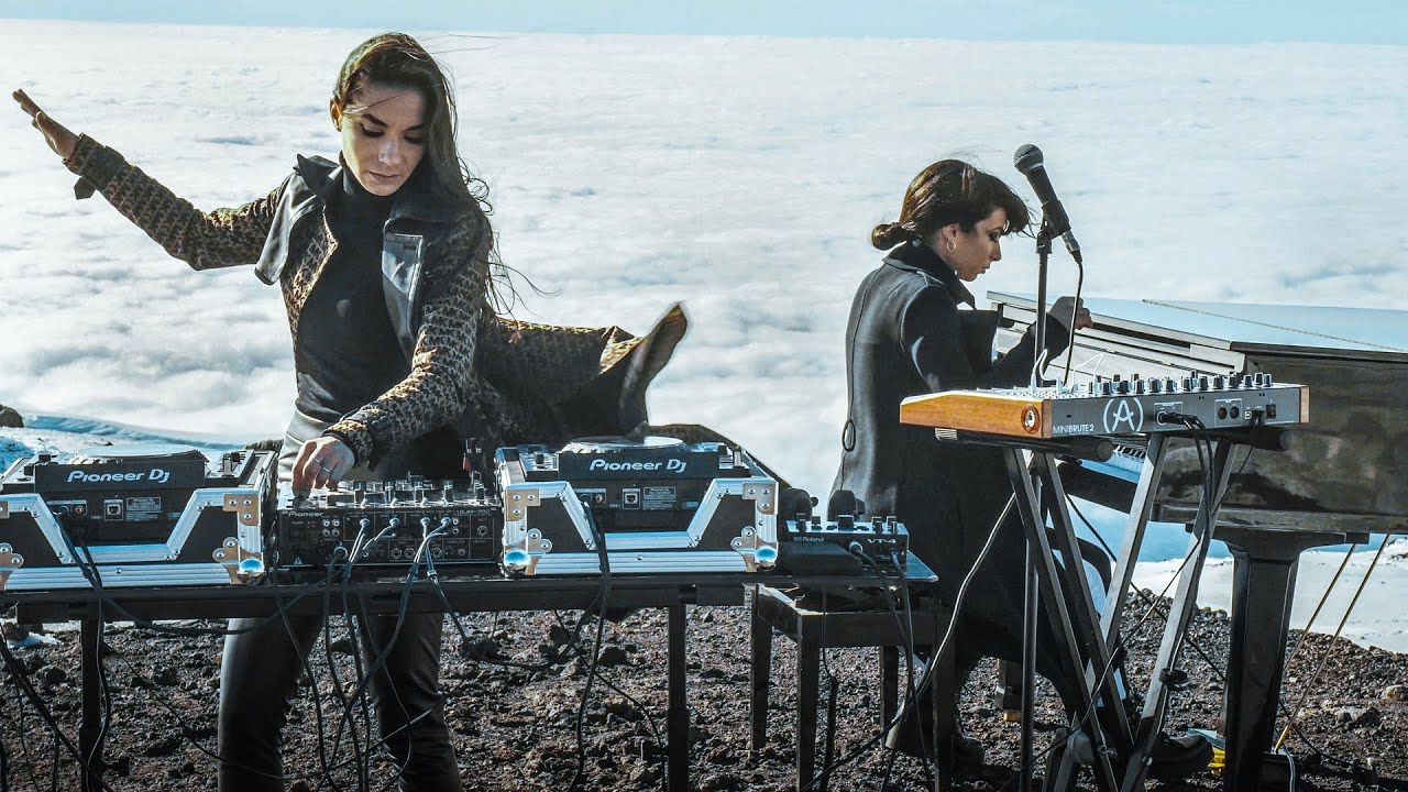 Gioli & Assia - Live @ #DiesisLive x Etna Volcano, Sicily 2019