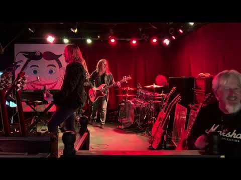 Matt O'Ree Band jams to "Immigrant Song" | Wonder Bar 02-10-2024