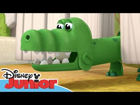 Doktor McStuffins: Gustav sidder fast i hegnet - Disney Junior Danmark