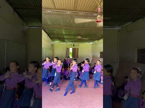 Chatta Rumal Kyamalu❤️🥰 #students #dance #keepsupporting #keeploveing #nepalioldsong #shortvideo