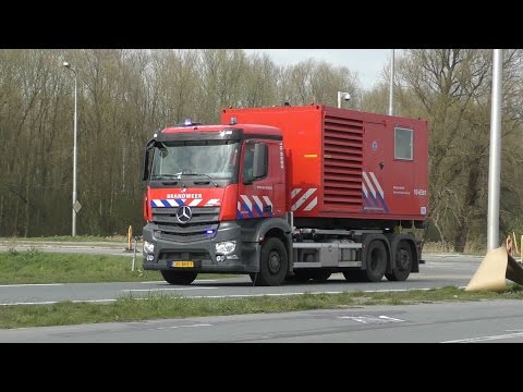 HA 10-6689 + ABH 10-6581 met Spoed naar Grote Rietbrand aan de Drechterlandseweg in Hoogkarspel