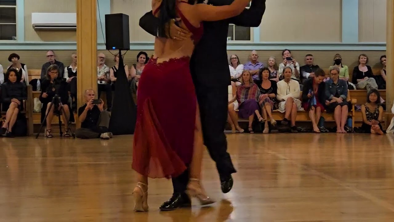 Paloma Berrios & Maximiliano Alvarado at Burning tango (1 of 2)