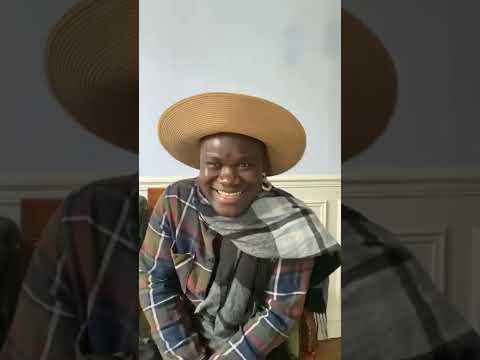 L’excès - notre tante devant le bachelor