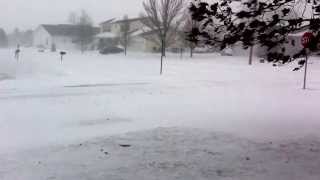 preview picture of video 'Winter Storm ION 1/5/2014 in Central Illinois (Heyworth). Gearing up for driveway clear #2.'