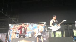 Pretty Little Thing - Too Close To Touch (LIVE)