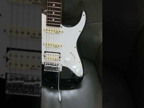 Charvel vintage Japan HSS image 15