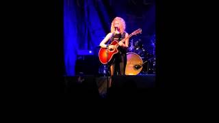 Tori Kelly - Bottled Up Live in Toronto 2015 with Lyrics