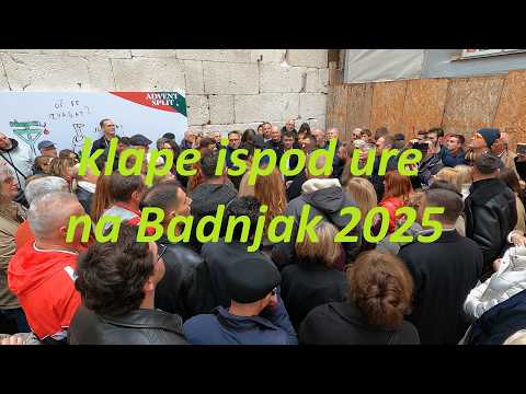 🎄 klape ispod ure na Badnjak 🌟 2025 🏫 Split 🎁