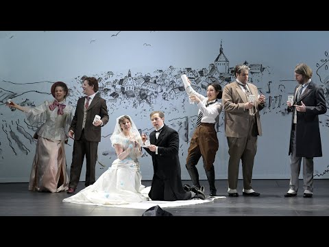 Αποσπάσματα από την παραγωγή του βιεννέζικου ζίνγκσπιλ, του Carl Ditters von Dittersdorf, Doktor und Apotheker [Ιατρός και Φαρμακοποιός], από την [[#Oper Frankfurt [Όπερα της Φραγκφούρτης]#]].