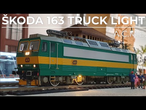 A.C.M.E. Škoda 163 - Custom truck light test