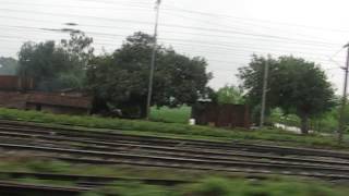 preview picture of video '12260 New Delhi Sealdah Duranto crossing Son Nagar jn.'