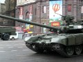 РУССКИЙ ТАНК Т-90 ПРИПАРКОВАЛСЯ ! RUSSIAN T 90 PARKED, PARKING ...