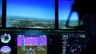 preview picture of video 'Redbird FMX at CTI Professional Flight Training'