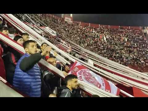 "Vamos los quemeros yo te vengo a ver!! Entrada de la hinchada último partido de local 2022 " Barra: La Banda de la Quema • Club: Huracán • País: Argentina