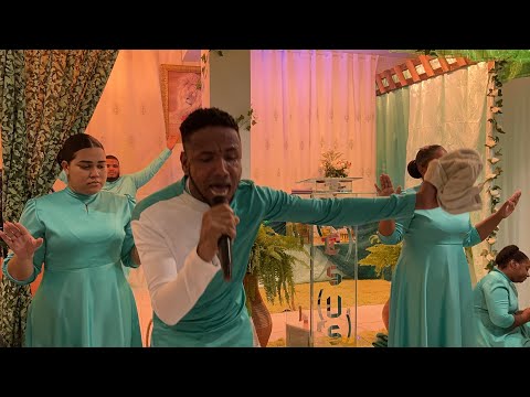 QUANDO ELE PISA A TERRA ESTREMECE, BISPO EDEILSON.. 💚🌾