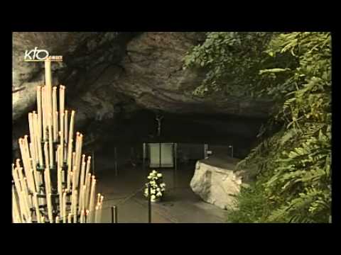 Chapelet à Lourdes