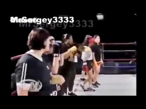 1 homem vs 9 feministas boxe