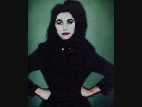 Videoclip de The Bay — PJ Harvey
