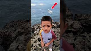 Download lagu Abil liat ikan paus #trendingshorts mp3 Download lagu Abil liat ikan paus #trendingshorts mp3