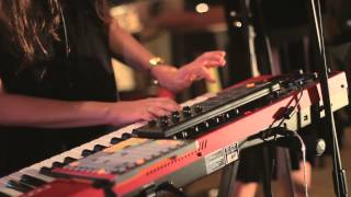 Noga Erez Feat. Efrat Ben Zur /// Worth None /// Doo Sessions