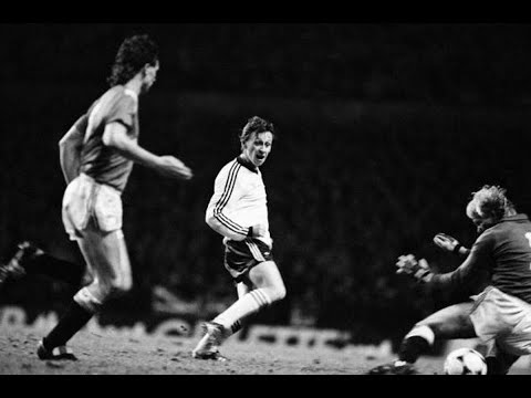 Manchester United V Dundee United - WHOLE MATCH - UEFA CUP - 28 November 1984