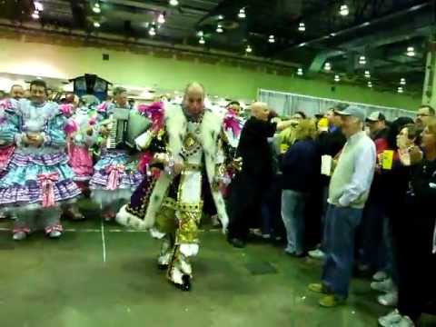 Quaker City String Band plays "If My Friends Could See Me Now"