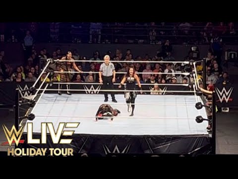 Bayley & Iyo Sky vs Bianca Belair & Shotzi - WWE Live Baltimore 12/26/2023