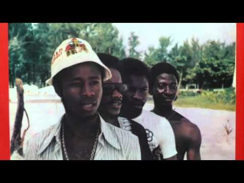 Super Mama Djombo Sûr Di Nô Pubis