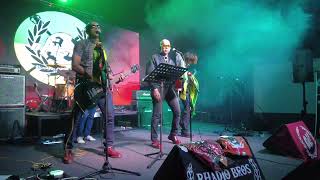 Download lagu STREET KIDS - THE OFFSIDE live at Panggung Asia KL 2023 mp3
