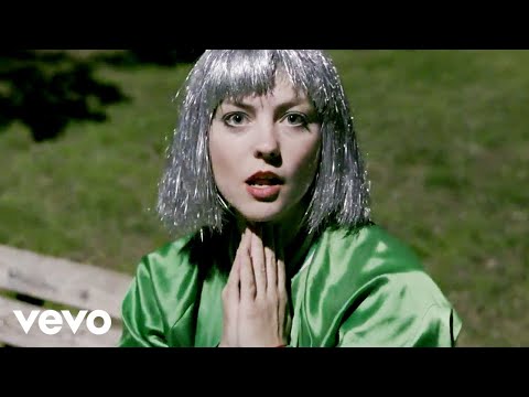 Angel Olsen - Shut Up Kiss Me (Official Video)