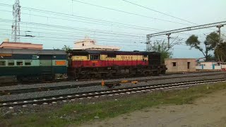preview picture of video 'Bilaspur - Tirupati bi weekly express departure Rupra Road with VSKP WDM 3D'
