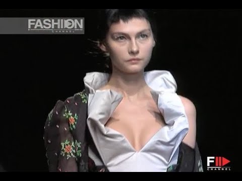 VIVIENNE WESTWOOD Fall 2007 Paris - Fashion Channel