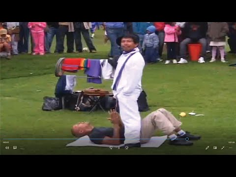 Kung Fu: The Five Fingers of Fury - Comedian Botón with his 3-star group - 2021