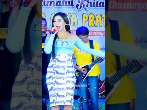 NASIB BUNGA 🎶 VOC : EVIS RENATA