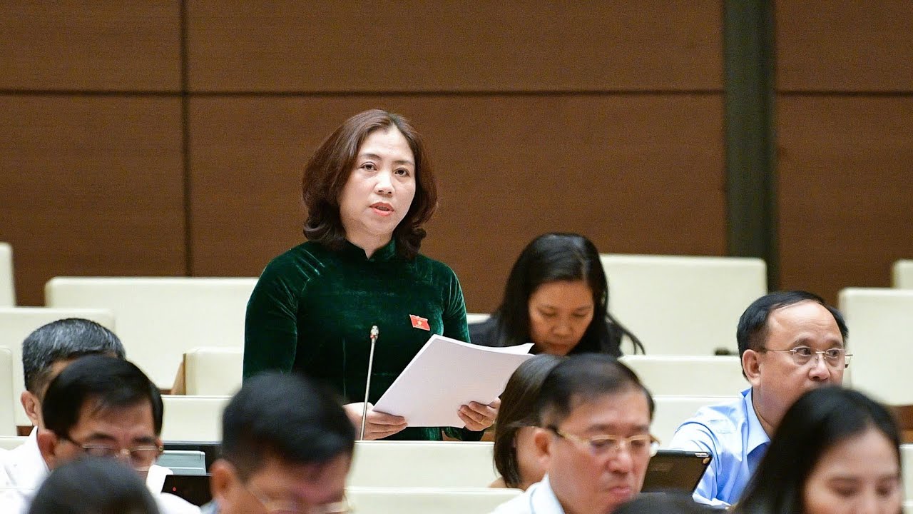 Đại biểu Hoàng Thị Thu Hiền: Cần có quy định bảo vệ nhà giáo, tạo môi trường giảng dạy an toàn