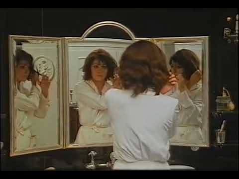 SUPER HAIRCUTS LHC LHS - Chanel Solitaire Woman Cuts Her Hair