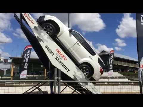 Isuzu Mux Ramp 4×4 Action