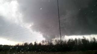 preview picture of video 'Merrill Tornado Formation 04-10-11'