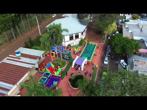 Encontro de carros antigos em Ijuí, com show de zerinhos
