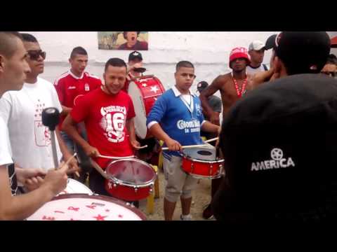 "Ensayo orquesta Eje Rojo parte 1" Barra: Baron Rojo Sur • Club: América de Cáli