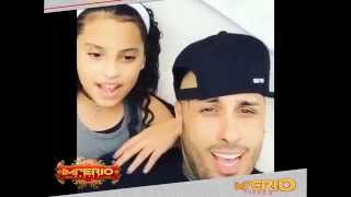 Nicky Jam y Su Hija Cantando &#39;Te Busco&#39;    &#39;Dimelo Papi&#39;