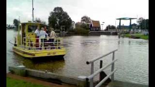 preview picture of video 'Spijkerboor - Jan Hop ferry: want to cross?'