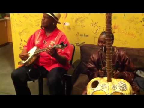 Taj Mahal & Karamo Susso backstage jam