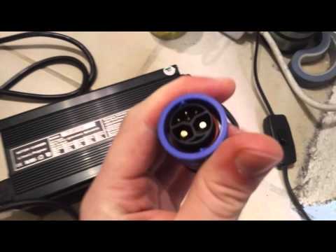 UNU Motors Elektroroller Ladetechnik