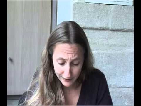 Aïcha Liviana Messina   Poser me va si bien